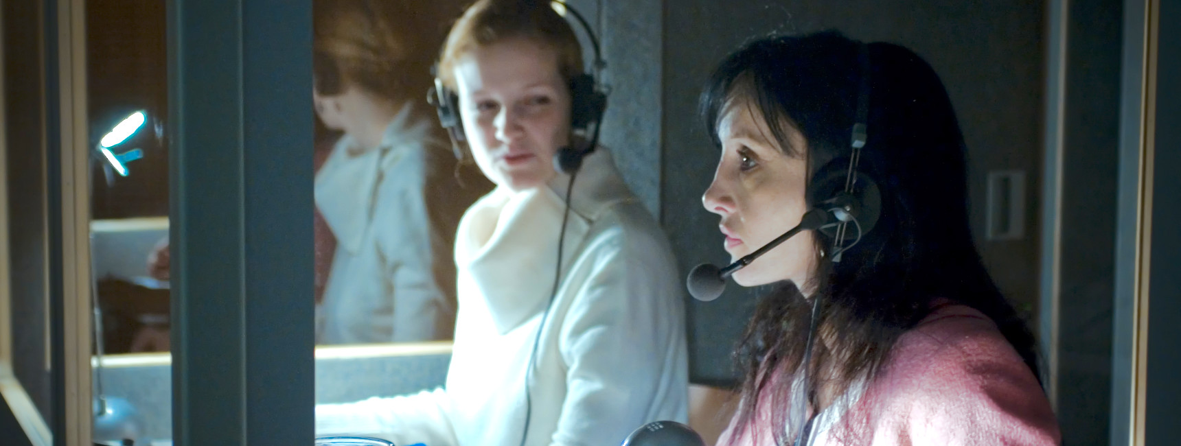 ad hoc | Dolmetscher & Übersetzungen - Interpreters & Translations GmbH
